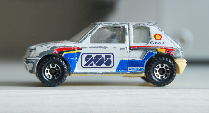 The Matchbox model car references the lettering based on Traffic, too, on the side as well as on the rear. 5 is again a little different. See more images at the Matchbox University.