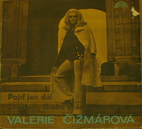 &ldquo;Pojď jen d&aacute;l&rdquo; / &ldquo;Sbohem, &scaron;koln&iacute; br&aacute;no&rdquo; single. Folio caps are paired with  for the titles.