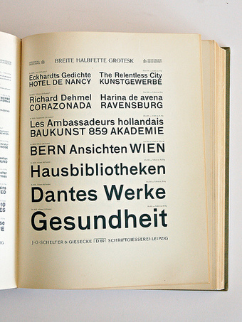 Breite Halbfette Grotesk