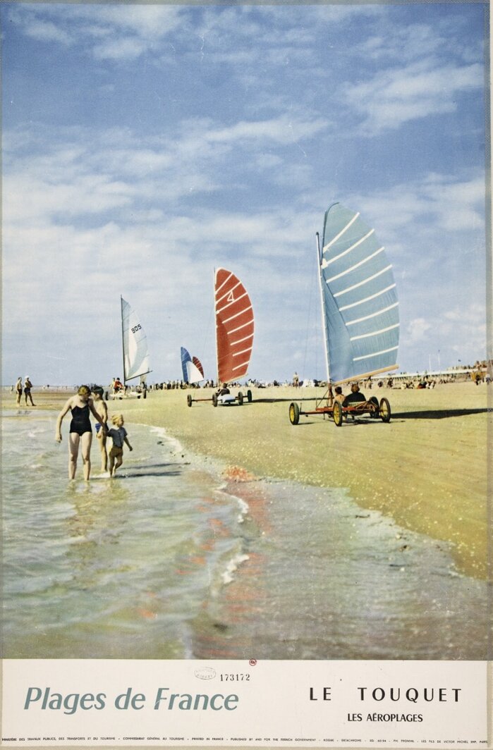 More beaches, more , this time featuring its italique style.