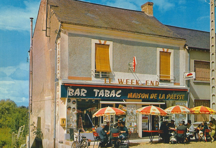 Le Week-End storefront