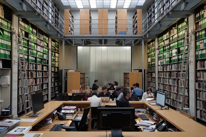 KABK The Hague library signs 1