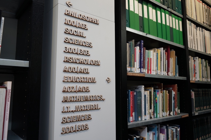 KABK The Hague library signs 3