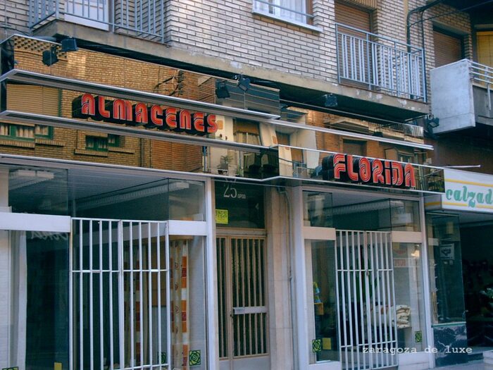 Almacenes Florida sign 2