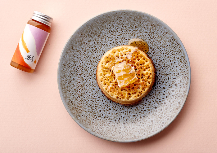 90g neighbourhood honey jar and raw honeycomb