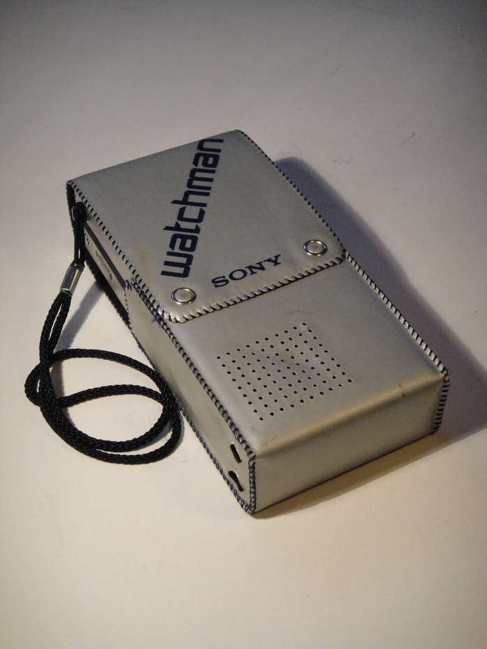 Pouch for the FD-20A, with the logo placed diagonally.