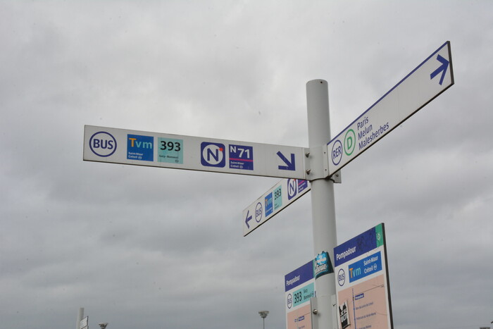 Sign post outside Pompadour station, 2019.