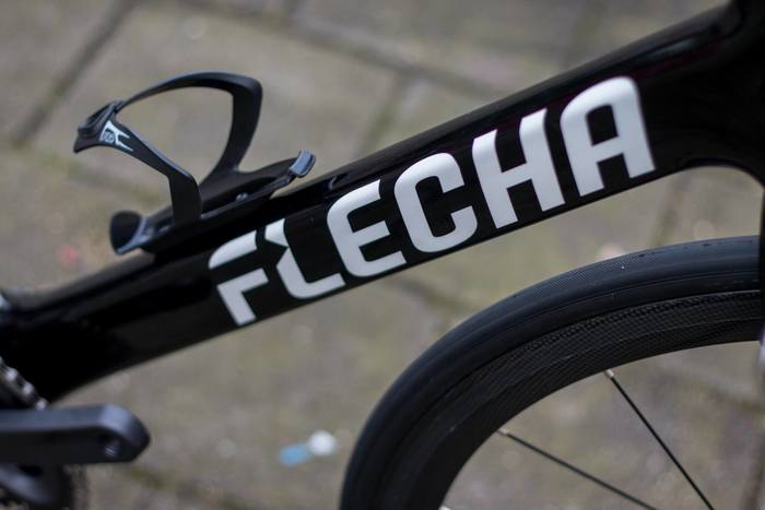 Flecha Bikes logo 2