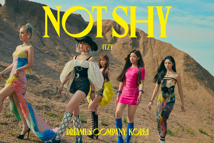 Itzy – “Not Shy” 1