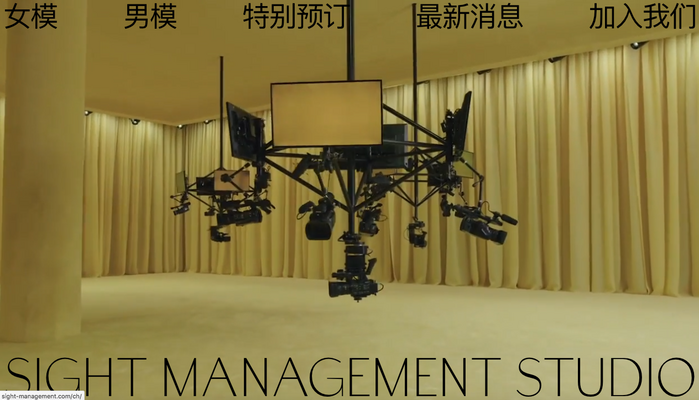 Chinese version, featuring PingFang SC (top) and Apoc Sans Light (bottom).