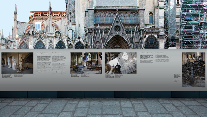 Notre-Dame de Paris signage 2
