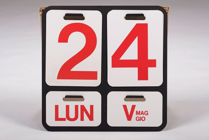 Perpetual wall calendar by Enzo Mari 4