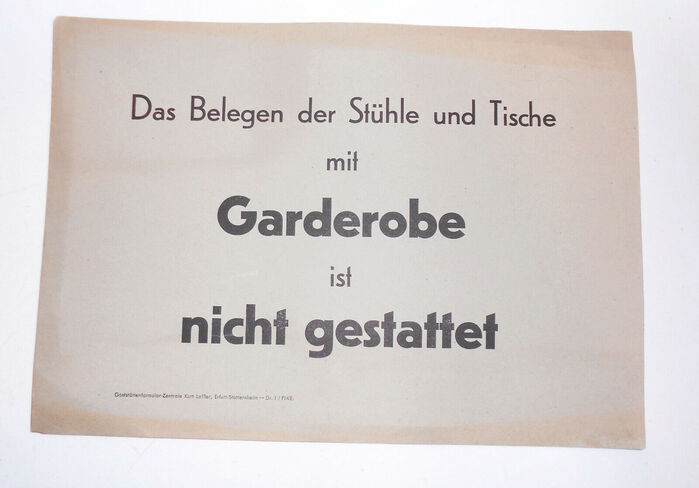 “Empfehle prima lebende Karpfen” and other paper signs for restaurants 4