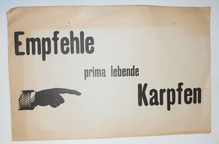 “Empfehle prima lebende Karpfen” and other paper signs for restaurants 2
