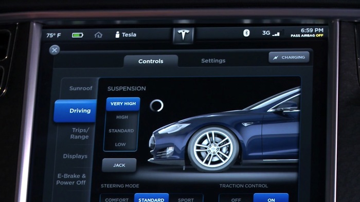 2013 Tesla Model S dashboard display 5