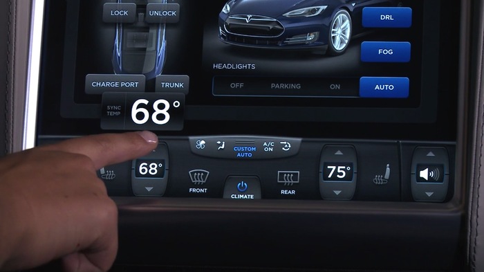 2013 Tesla Model S dashboard display 6