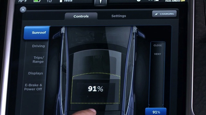 2013 Tesla Model S dashboard display 7