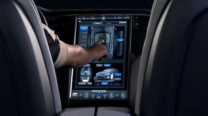 2013 Tesla Model S dashboard display 11