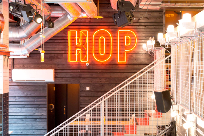 Draft House Old Street, Neon type animates between HOP and BOP