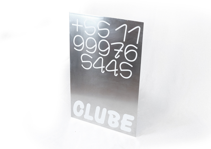 CLUBE oversized steel business card.