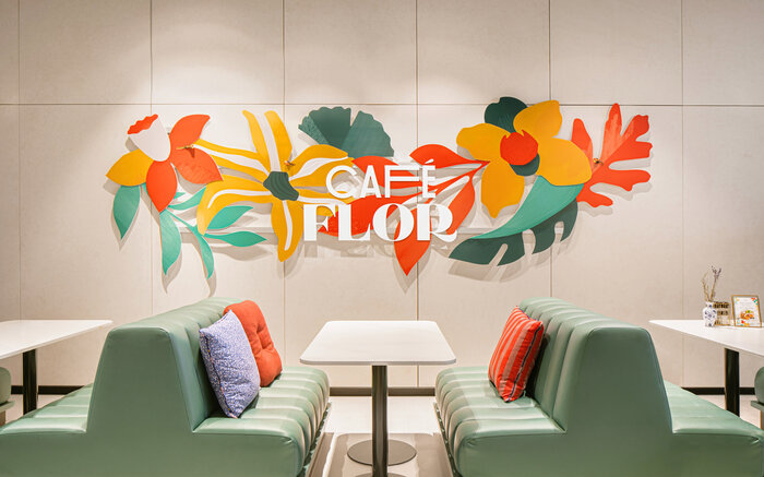Café Flor at Schiphol Airport 1