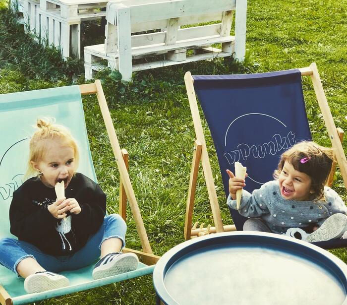 The local youth feasting on wPunkt’s ice cream.