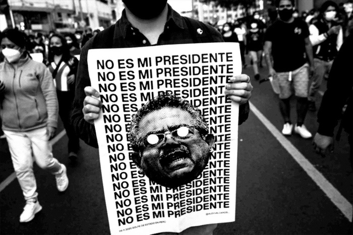 “No es mi presidente”: Not my president.