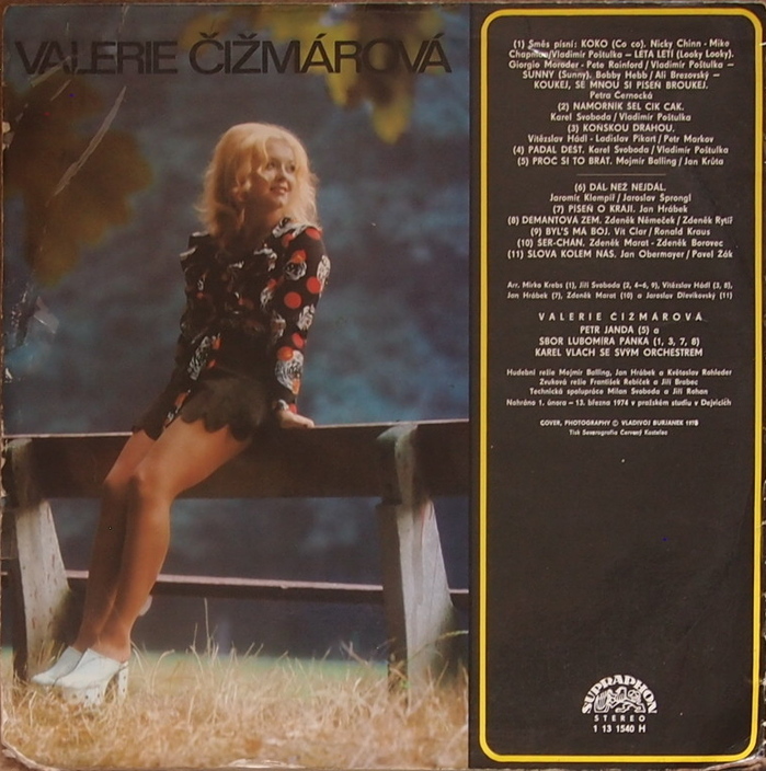 Album cover (back) The credits are set in Super-Grotesk.