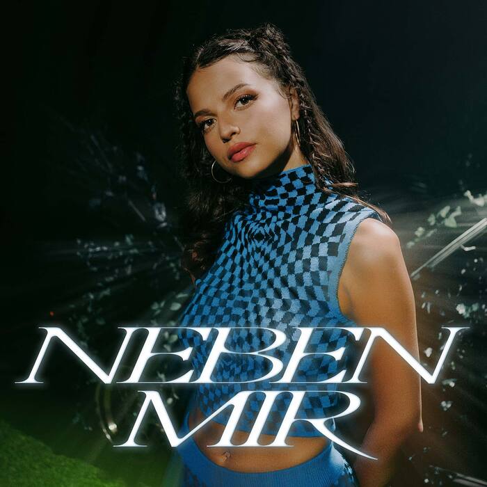 “Neben mir”, October 2021