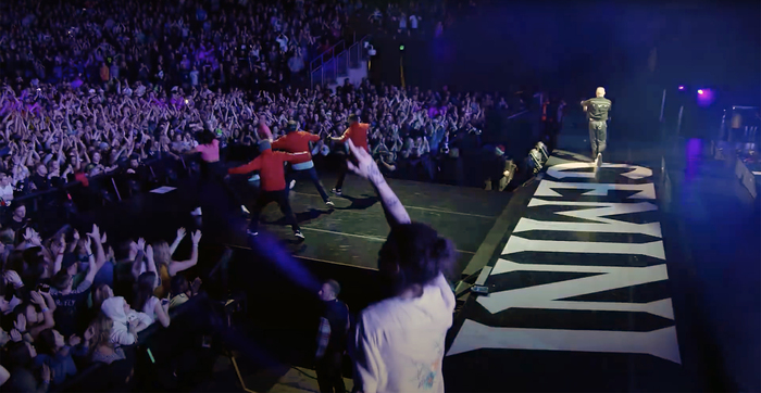 Stage graphics — December 22, 2017 at the Key Arena, Seattle