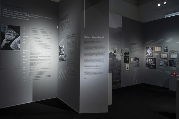 Két portré – Mészöly–Pilinszky 100 exhibition 3
