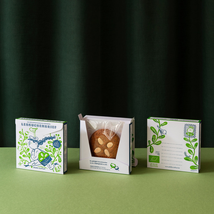 Packshot of the the closed and opened letter box including the back.