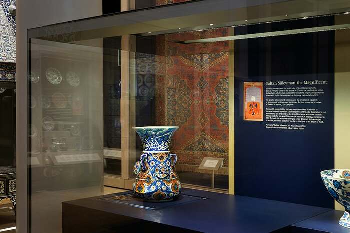 Jameel gallery of Islamic art at V&A museum 2
