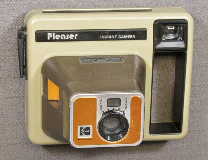 Kodak Pleaser instant camera 1