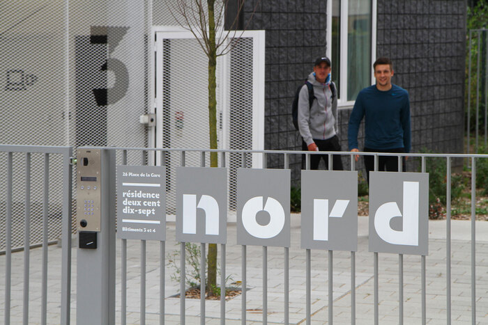 Stencil signs for student housing building, Roubaix 1