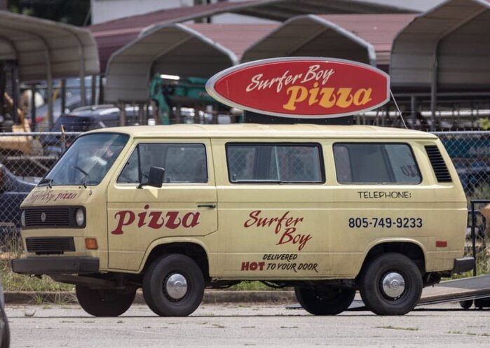 Surfer Boy Pizza logo 2