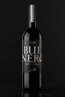 Bue Nero, Aglianico wine label