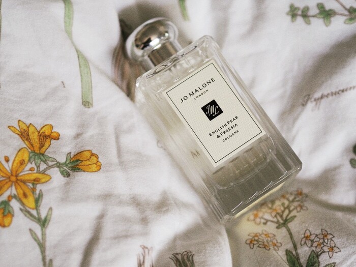 Flacon design for English Pear & Freesia Cologne