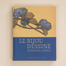 <cite>Le Bijou Dessiné / Designing Jewels </cite>by Guillaume Glorieux, Michael Decrossas &amp; Stéphanie Desvaux