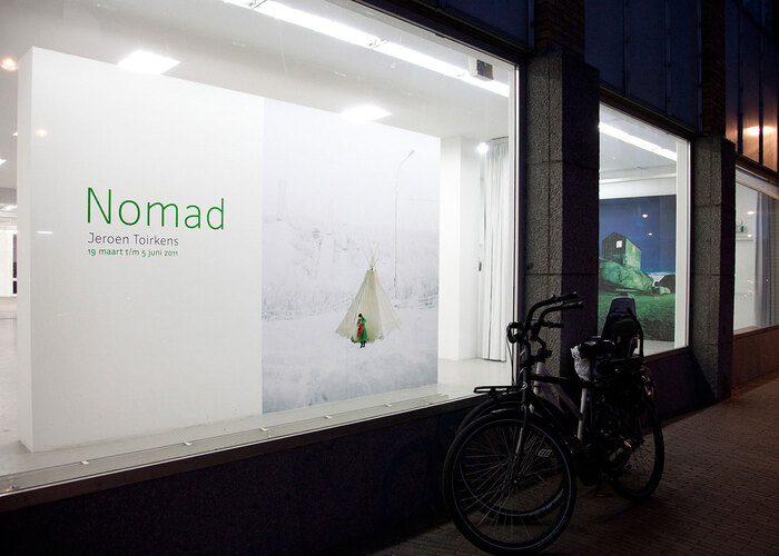 Window for an accompanying exhibition at the Vrije Academie / Gemak (now The Grey Space In The Middle) in The Hague.