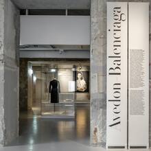 <cite>Harper’s Bazaar</cite> at Musée des Arts Décoratifs exhibition and catalogue