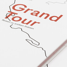 <cite>Grand Tour – Reisen zu antiken Stätten</cite> exhibition catalog