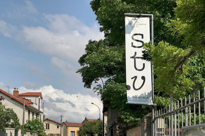 Studio-Th&eacute;&acirc;tre Vitry identity 2