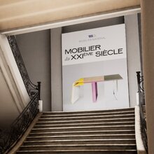 <cite>Mobilier du XXIème Siècle</cite>