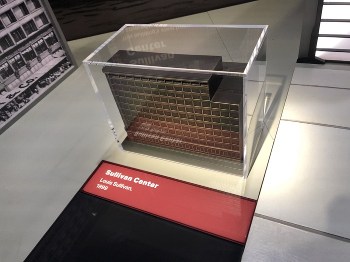 Story of Chicago exhibit and signs at Willis Tower 5