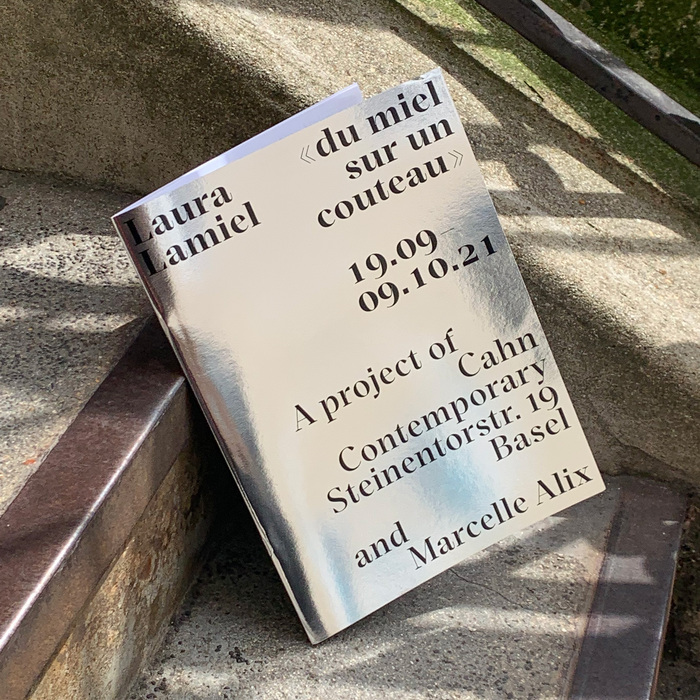 Laura Lamiel: «du miel sur un couteau» booklet 1