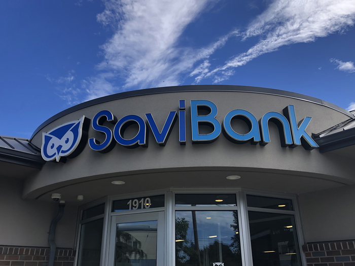 SaviBank logo 2