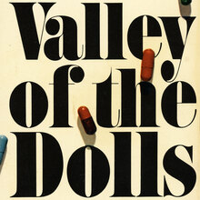 <cite>Valley of the Dolls</cite>, Bantam edition