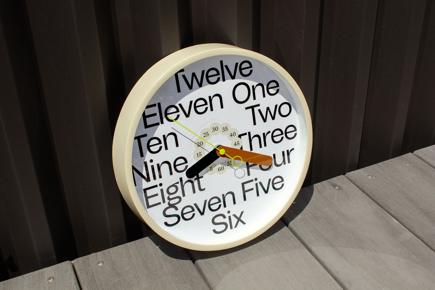 TDF 10th anniversary clock