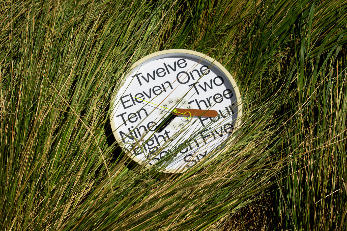 TDF 10th anniversary clock